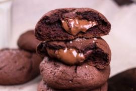 Шоколадное печенье с начинкой а-ля «Фондан»