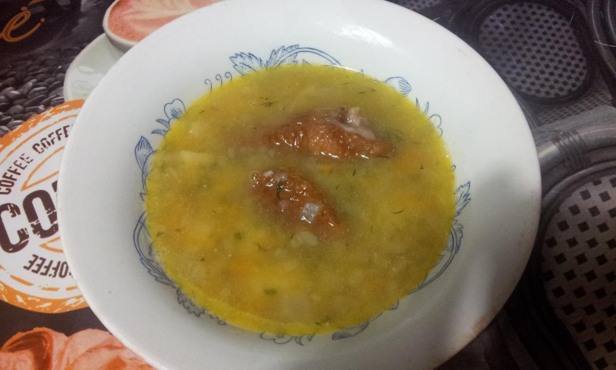Рецепт горохового супа с копчеными крылышками
