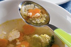 Суп с алфавитом и зеленым маслом