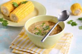 Быстрый куриный суп с кукурузой и имбирем