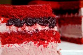 Торт «Красный бархат» с вишней