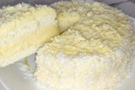 Торт «Ангельский» на белковом бисквите