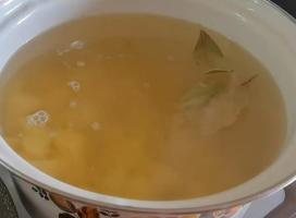 Сливочный суп с капустой и фасолью