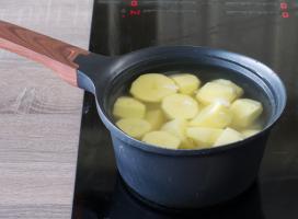Картофельные оладьи из пюре