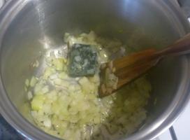 Суп-пюре из тыквы со шпинатом