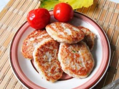 Котлеты из индейки с молоком и манной крупой