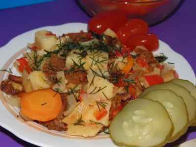 Картофель запеченный с овощами