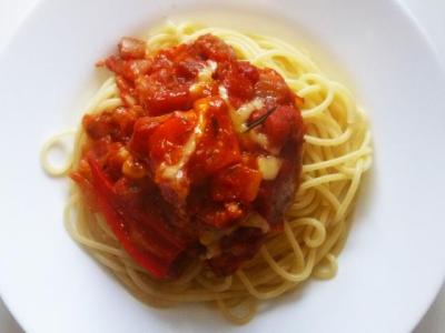 Мясной рулет со спагетти