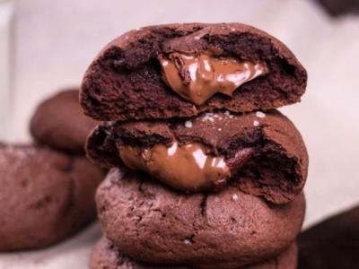 Шоколадное печенье с начинкой а-ля «Фондан»